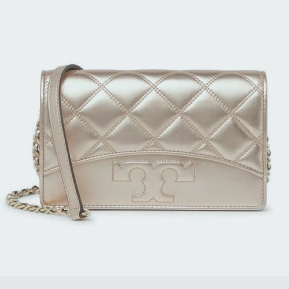 Tory Burch Handbags - REDUCED 🌸 Tory Burch Quilted Metallic Champagne Crossbody Clutch